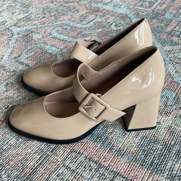 🆕 Linea Paolo BELLE Patent Leather Square Toe Mary Jane Pumps - Picture 4 of 6